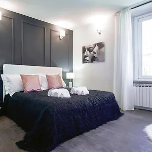 Apartament Chiclife Sarona Shenkin - Santa Caterina & Museum, Bergamo